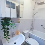 Modern Flat With Elevator/balcony/parking Apartmán